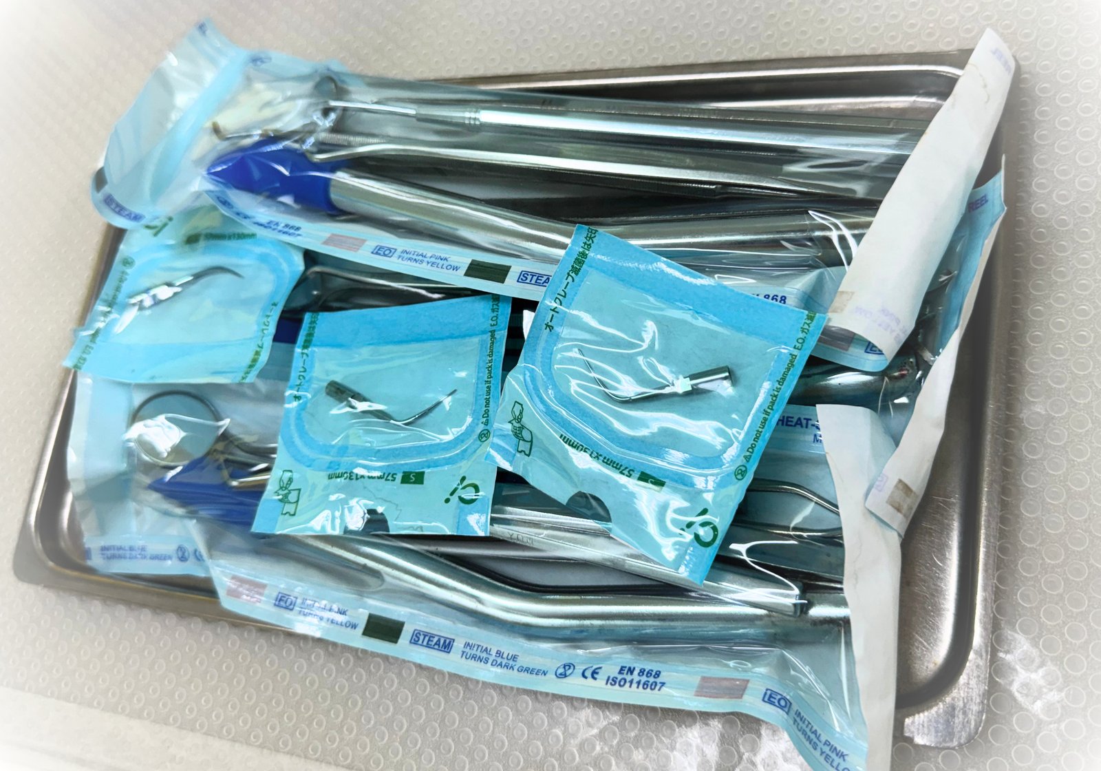 滅菌パック済みの器具